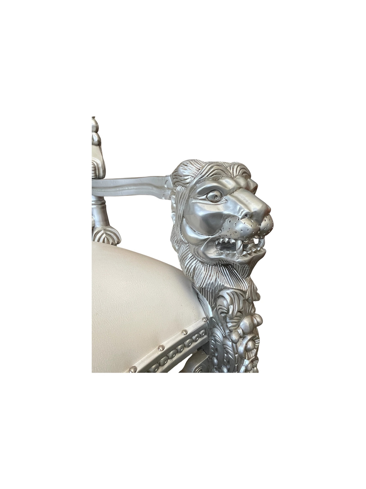 Majesty Lion King Thorne Armchair