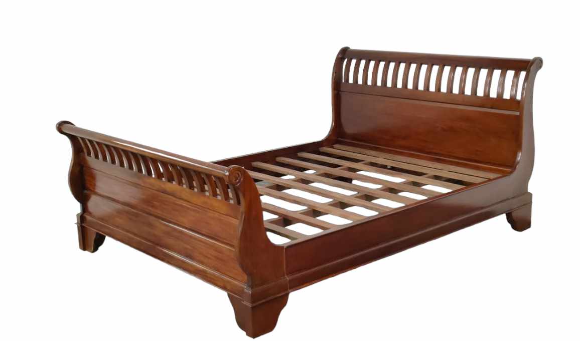 VENUS SLATED SLEIGH BED