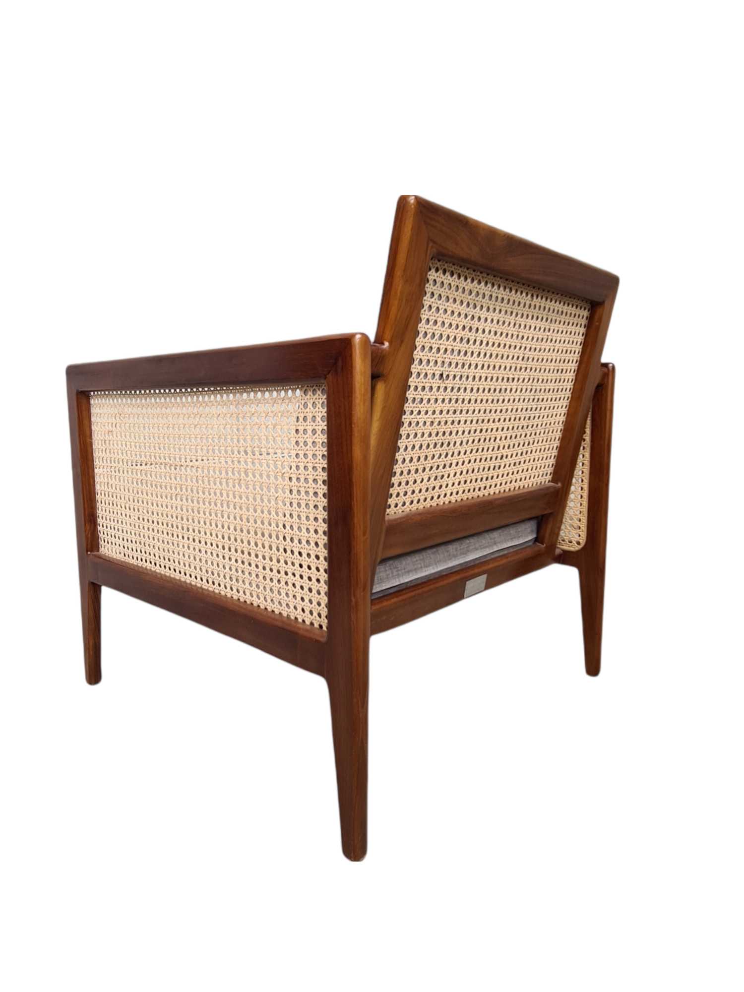 MANTINI MID CENTURY ARMCHAIR