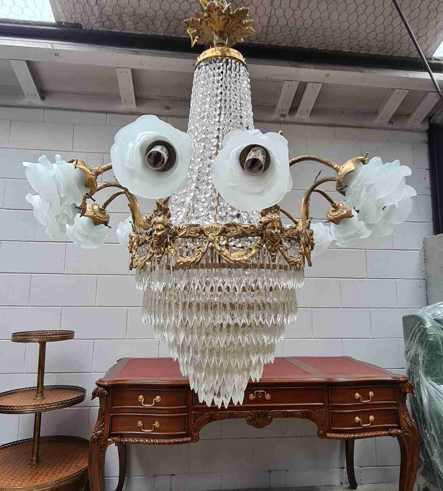 LARGE ITALIAN CHANDELIER