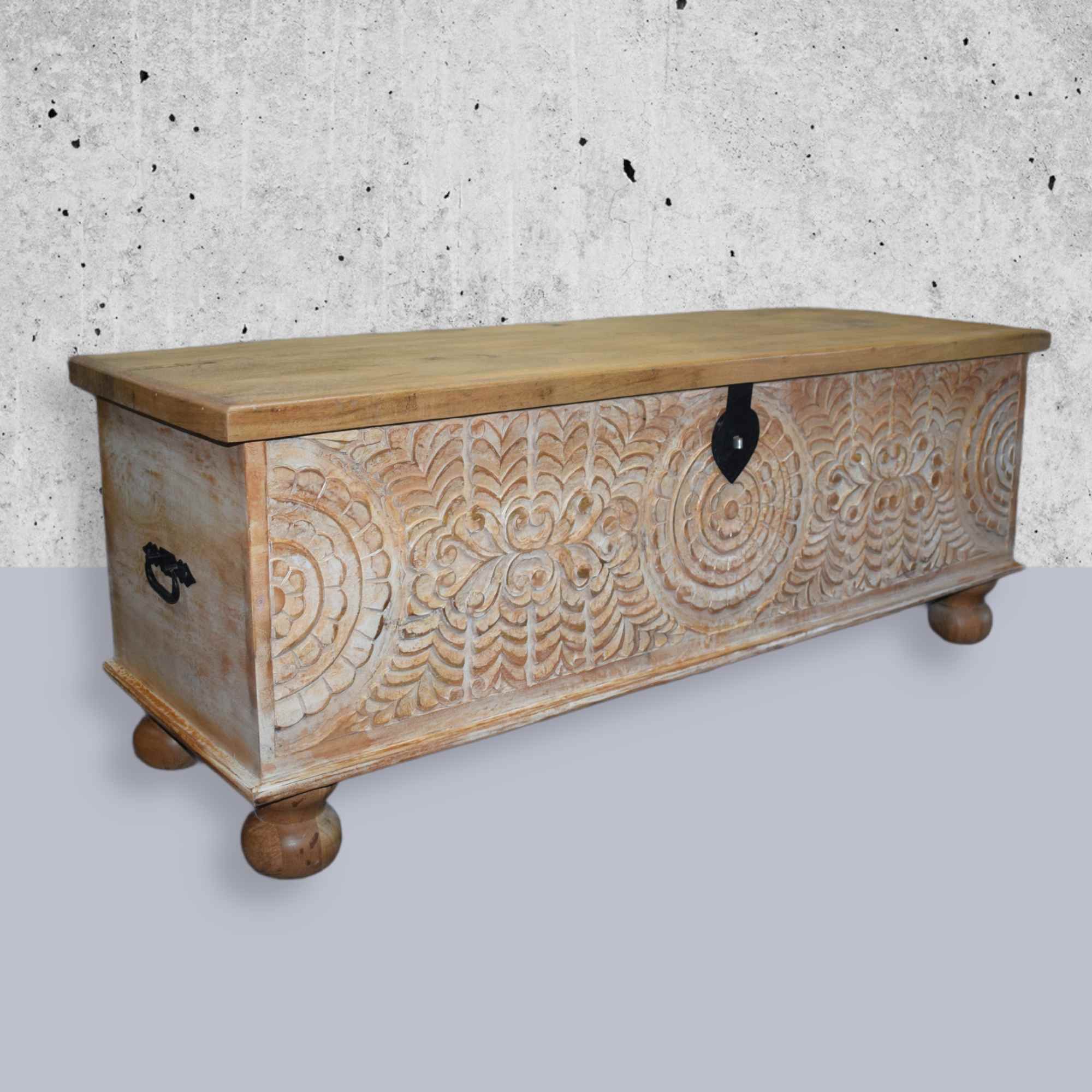 INDORE CARVED INDIAN TRUNK