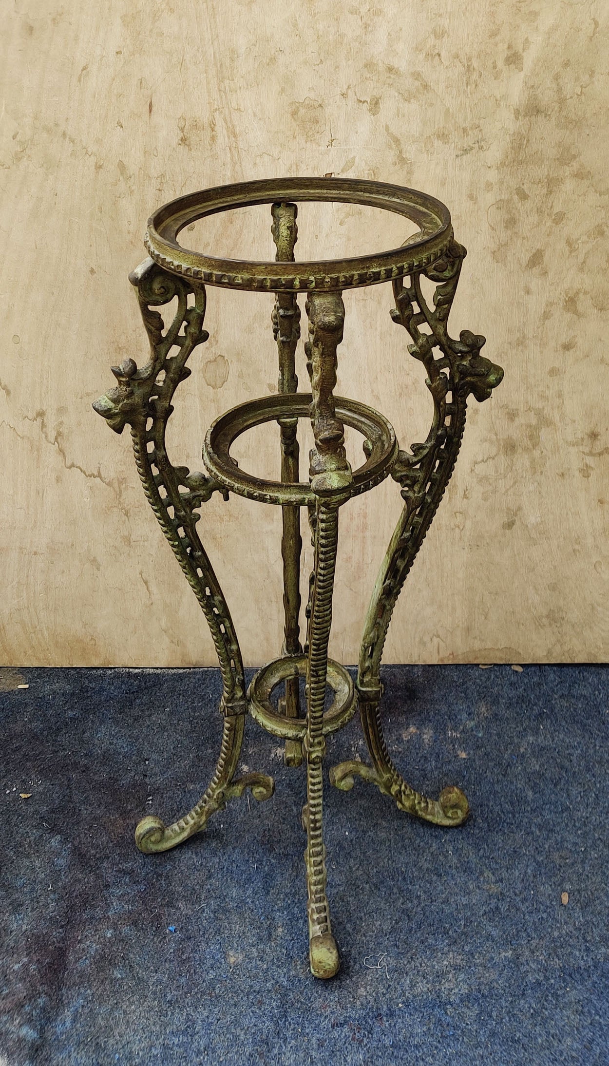 CAST IRON STAND