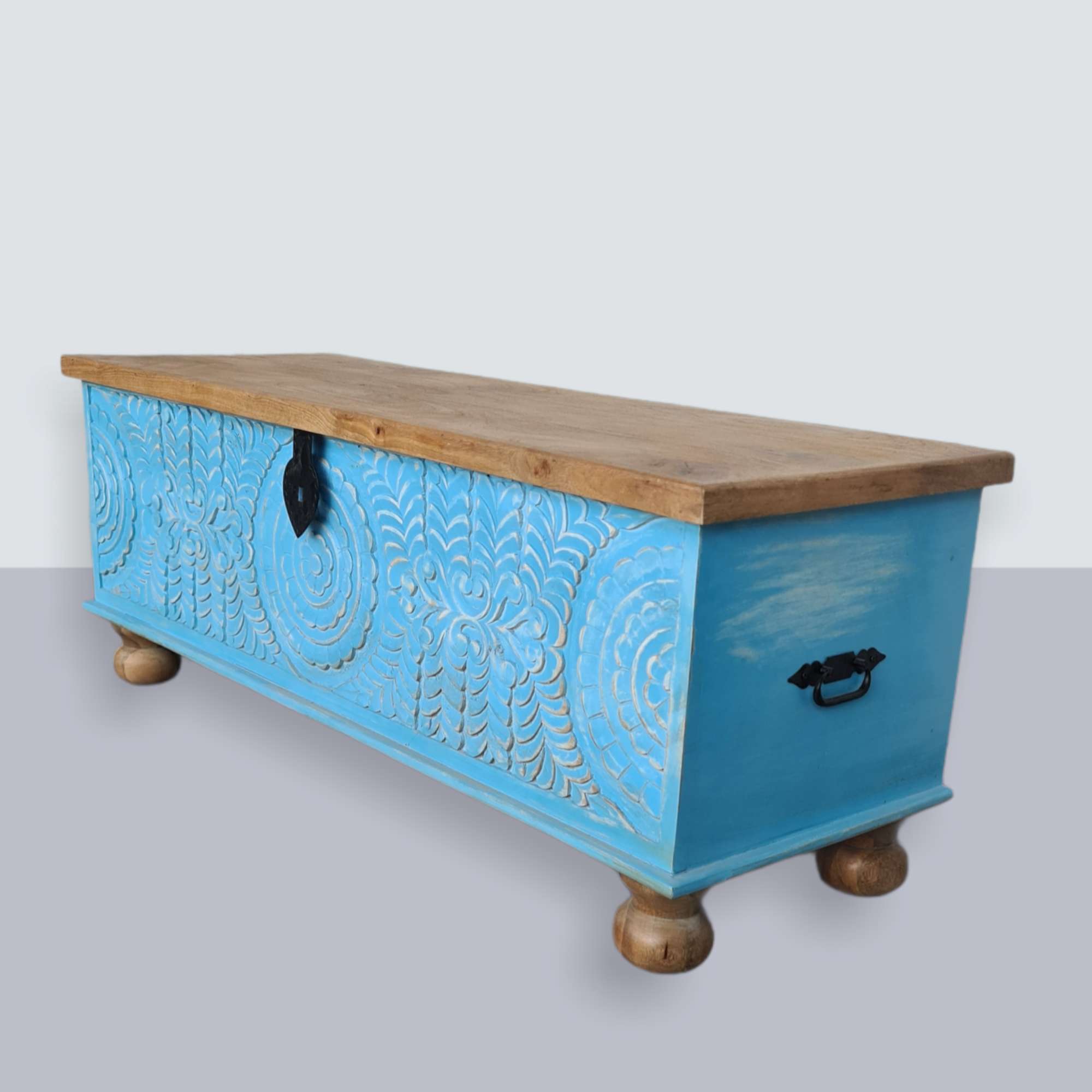 INDORE CARVED INDIAN TRUNK