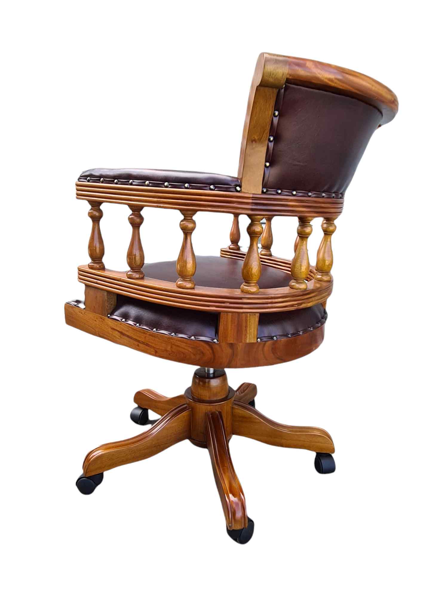 EXECUTIVE VICTORIAN OFFICE CHAIR