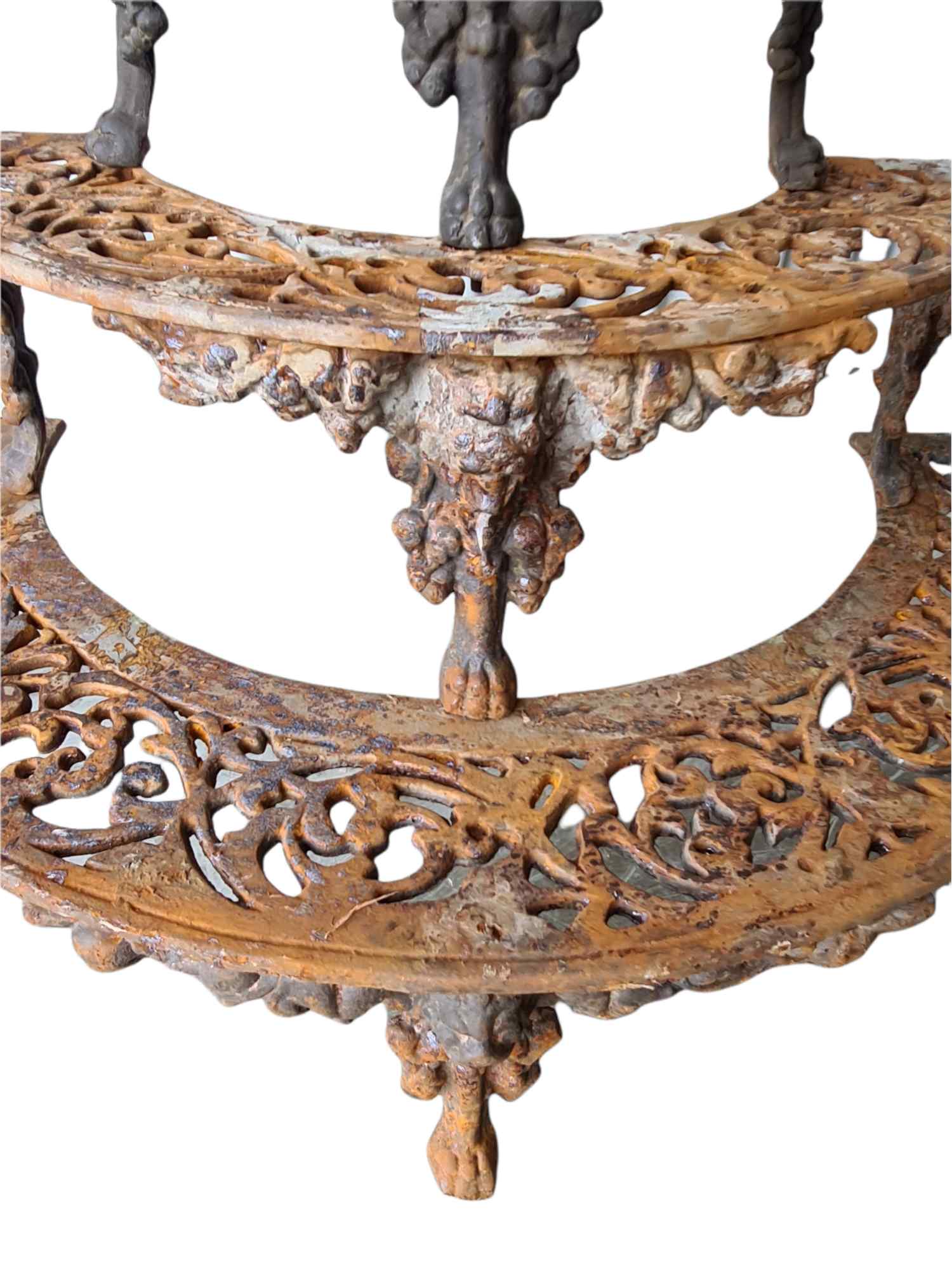 BUCKINGHAM CAST IRON STEPS