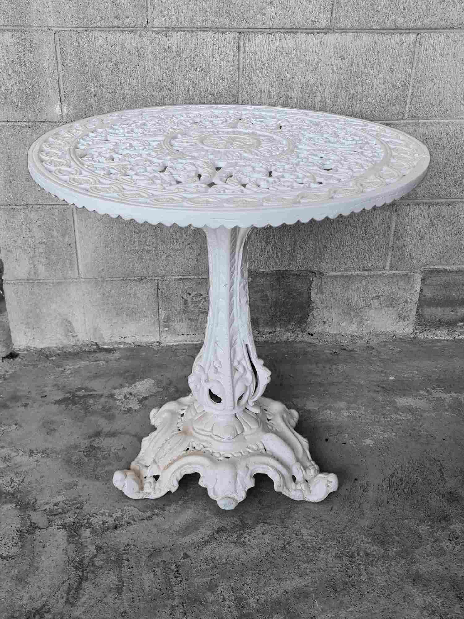 HAMPSHIRE CAST IRON TABLE