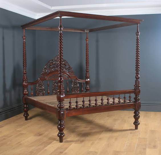 NORMANDY VICTORIAN FOUR POSTER CANOPY BED