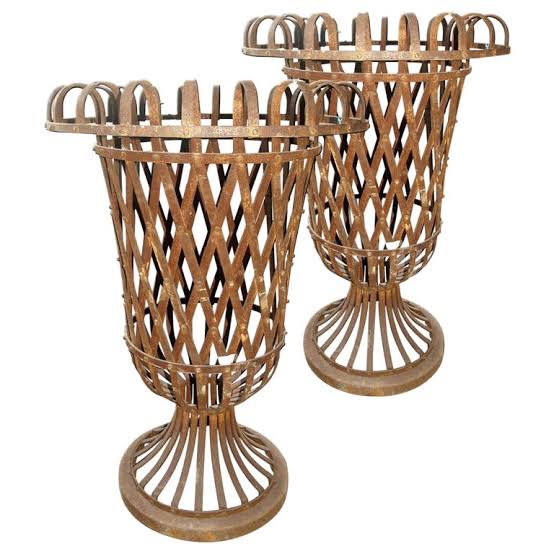 FRENCH FORGRD IRON PLANTER