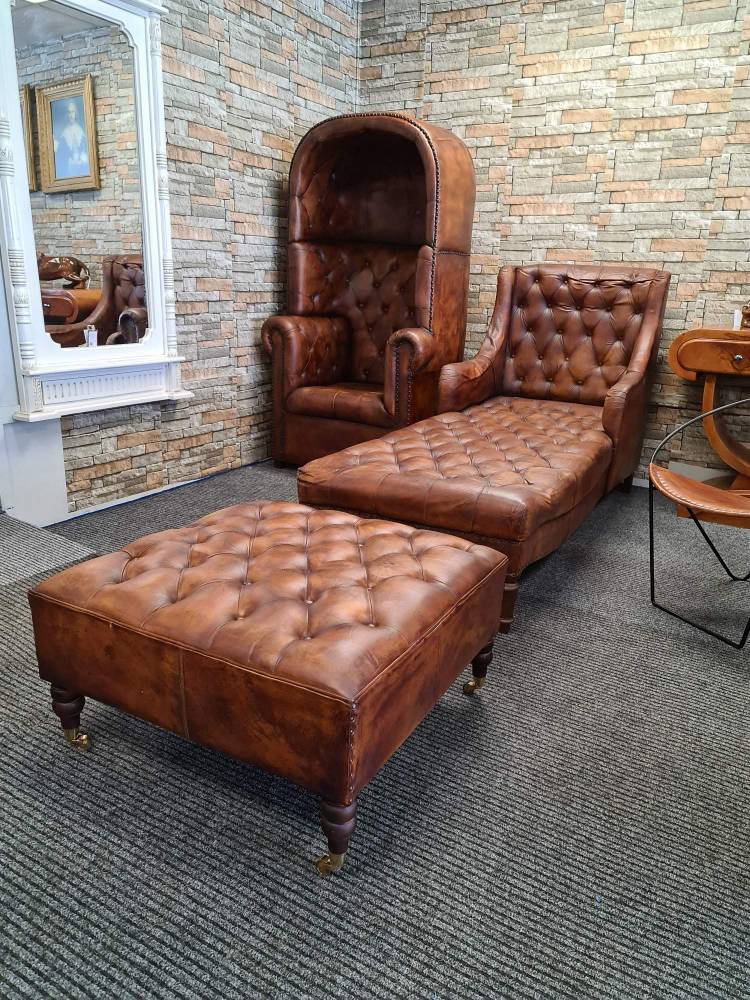 BROADHAVEN CHESTERFIELD DAY BED