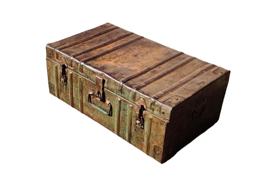 VINTAGE METAL TRUNK