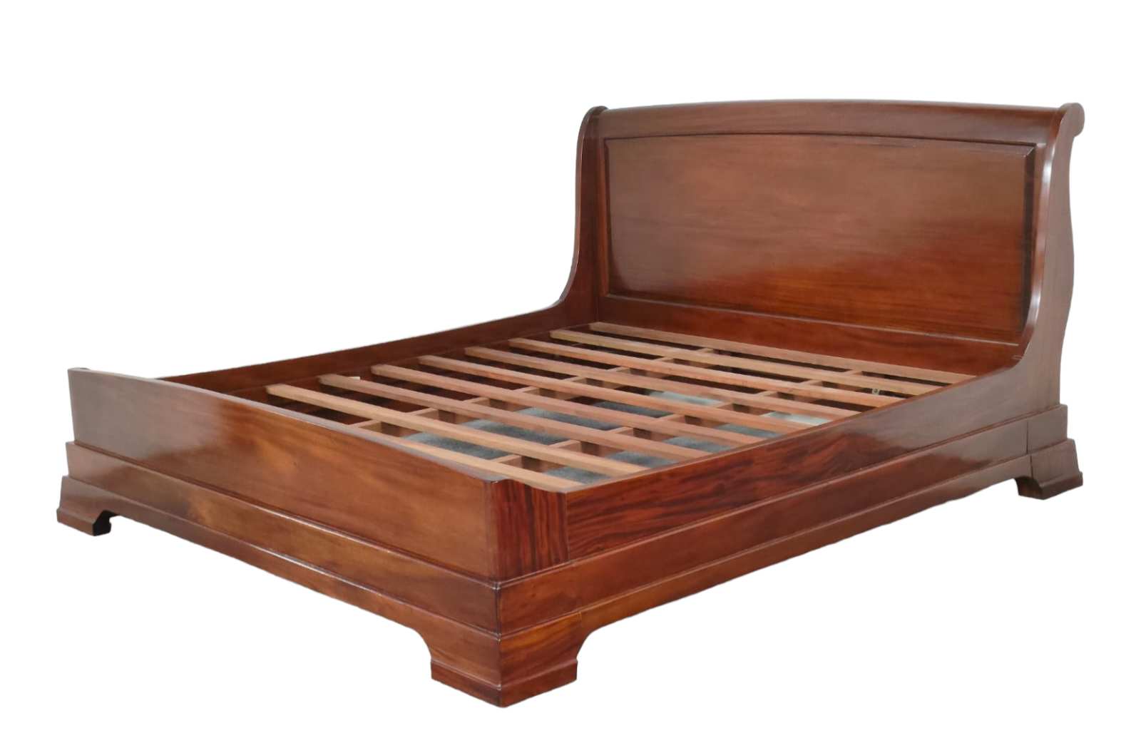 NEPTUNE SLEIGH BED