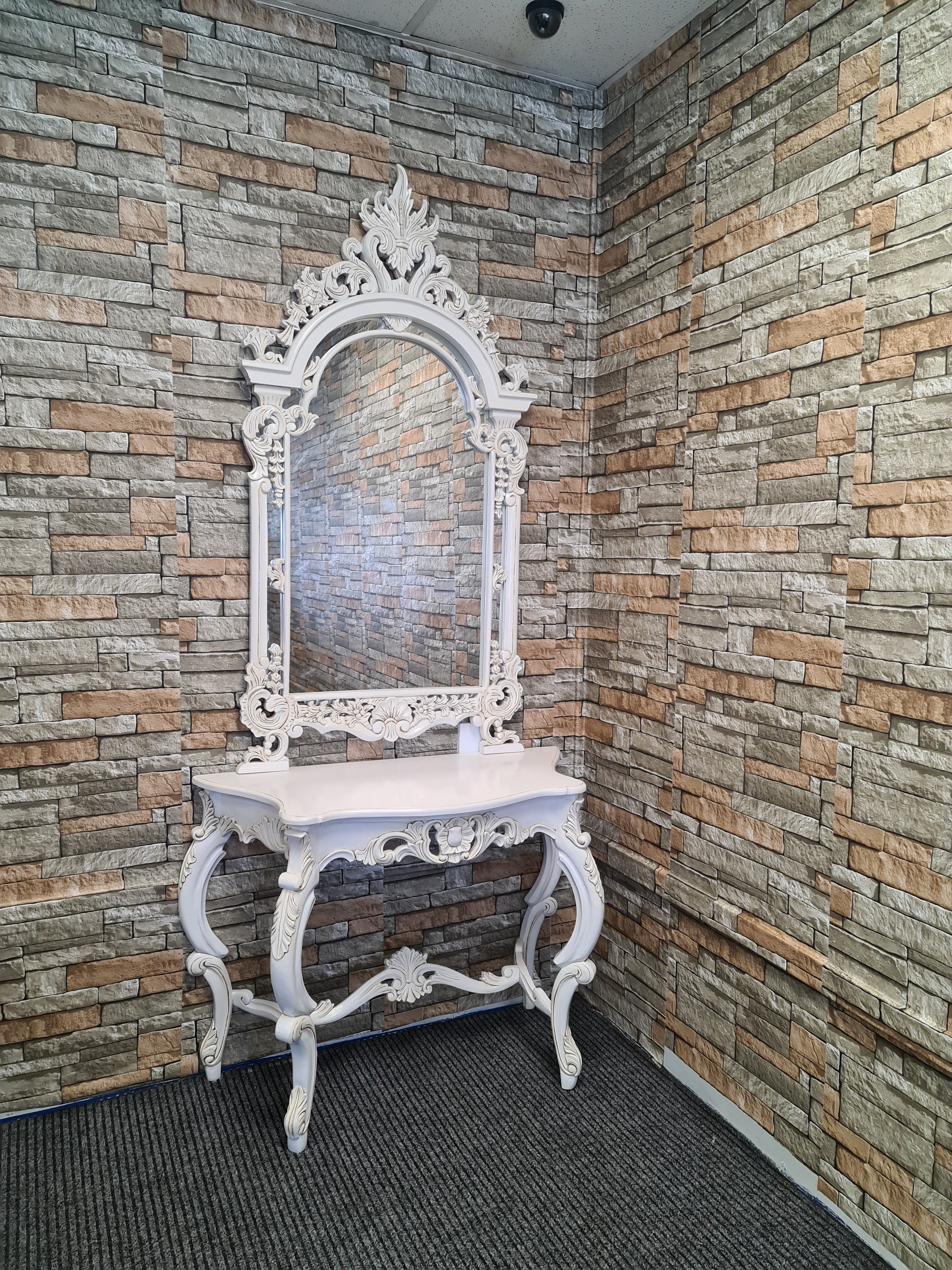 Dreux Pediment Console and mirror