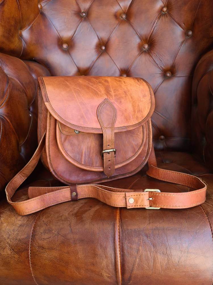 ON THE GO Leather Hand Bag