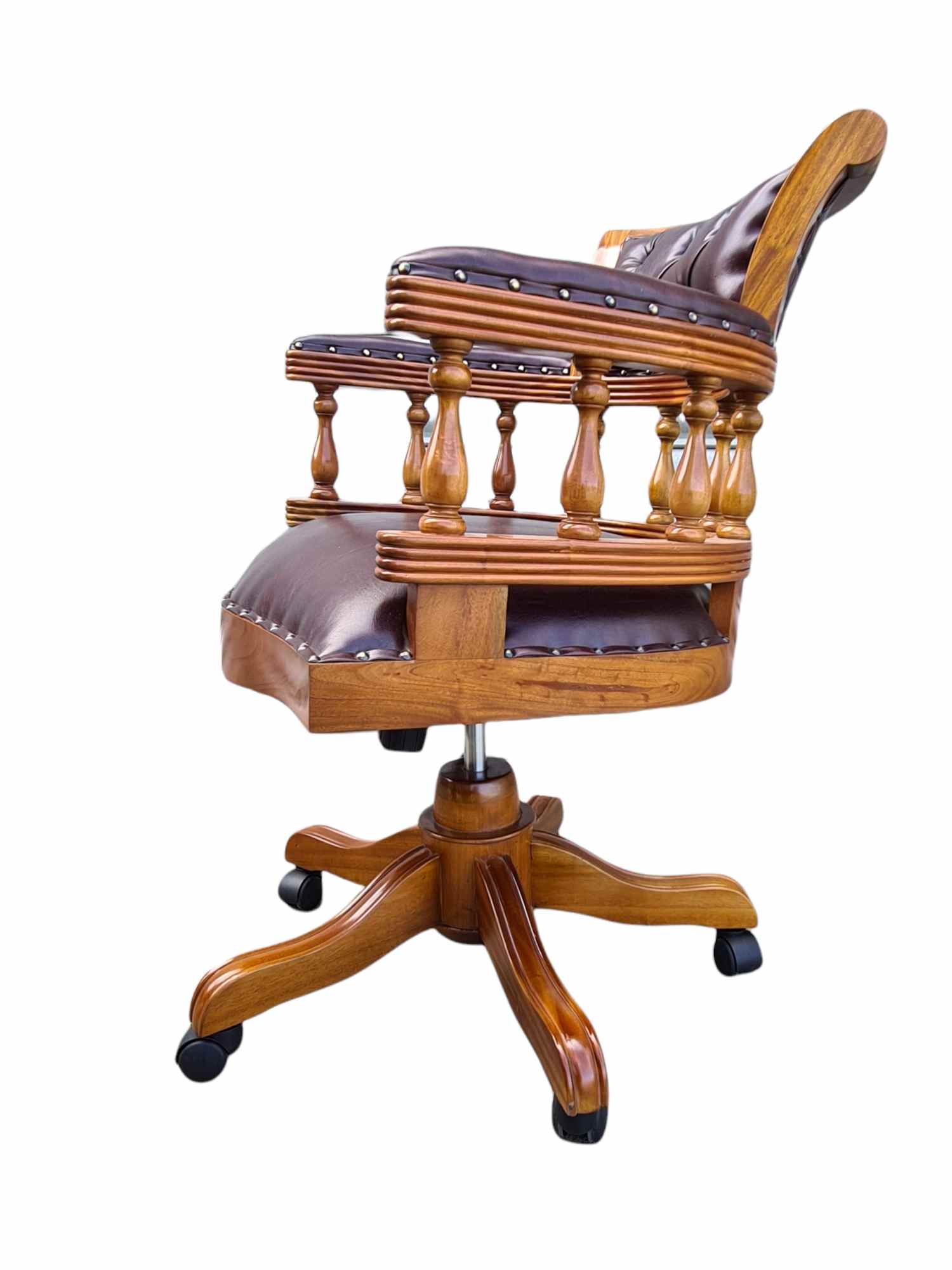 EXECUTIVE VICTORIAN OFFICE CHAIR