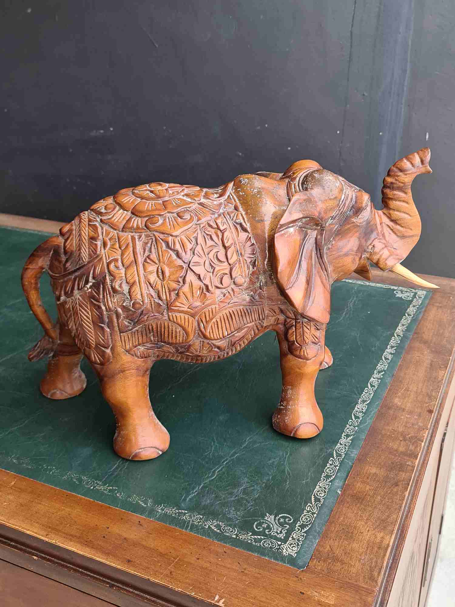 WOODEN THAT ELEPHANT