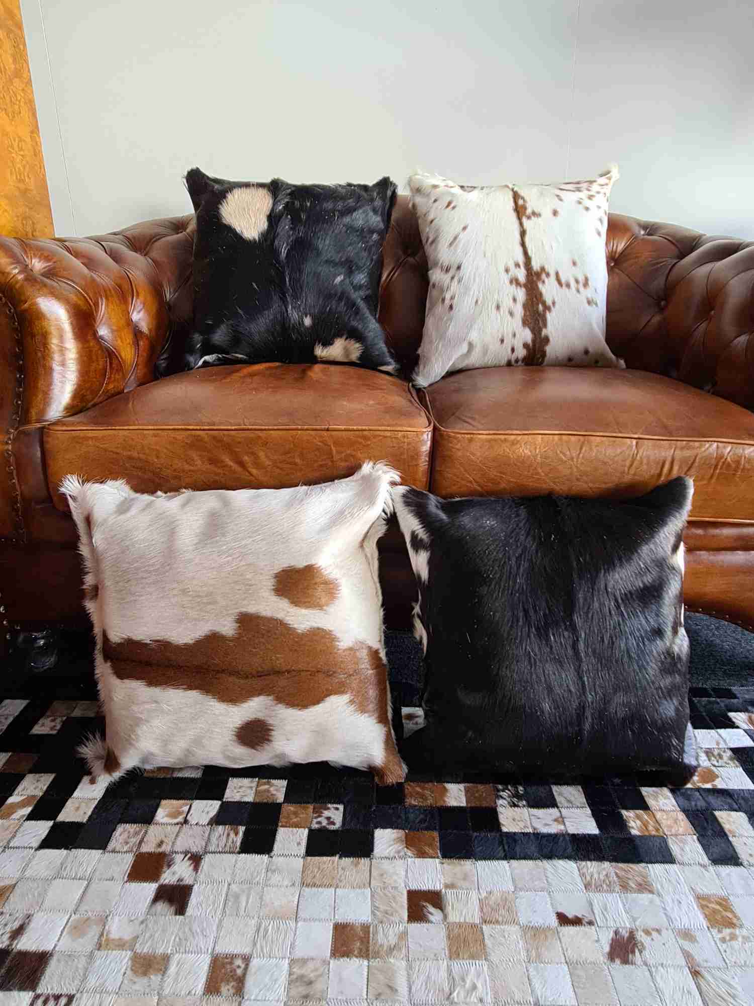 HILLLERS GOAT HIDE CUSHION