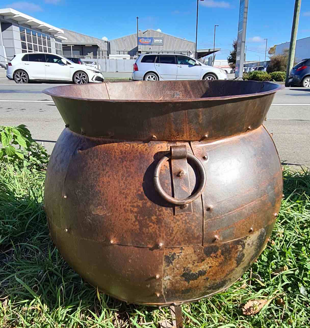 VINTAGE INDIAN URN