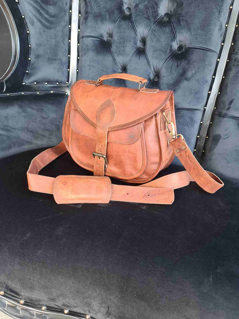 Pochette Leather Hand bag