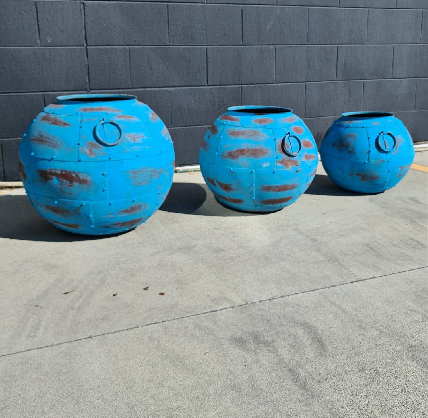 Bluewashed large Round Iron Pots S3